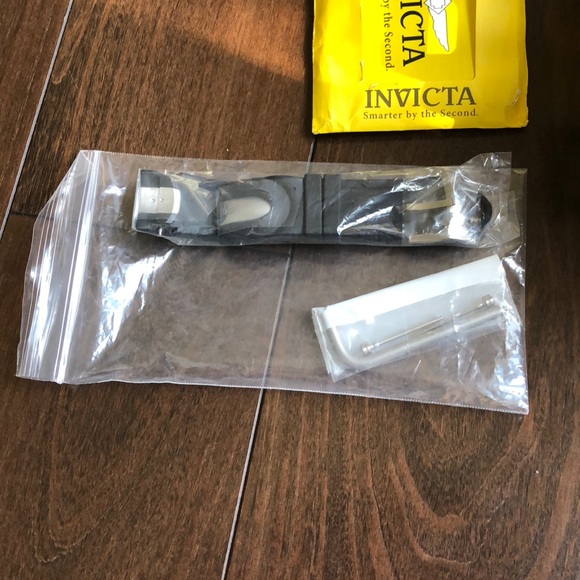 INVICTA 1541 RESERVE VENOM CHRONOGRAPH - Picture 4 of 6